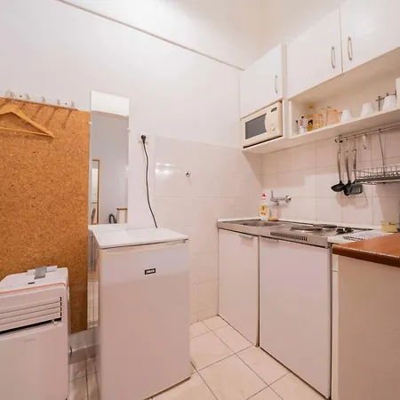 Vasvari Chic Hideaway Near The Opera House Appartamento